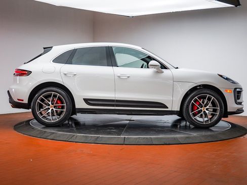 Used 2022 Porsche Macan S image 8