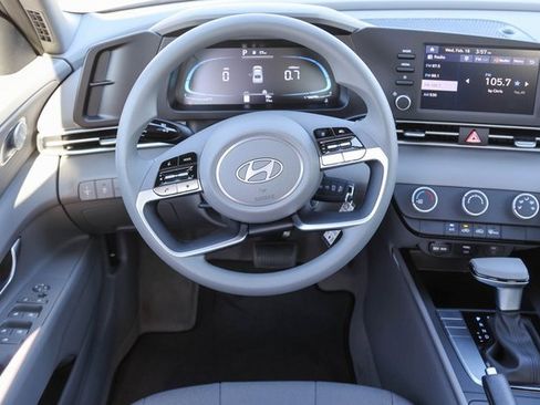 New 2026 Hyundai Elantra SE image 13