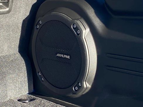 Used 2024 Jeep Wrangler Unlimited image 23