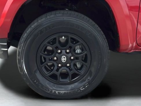 Used 2022 Toyota Tacoma SR5 w/ Technology Package image 23