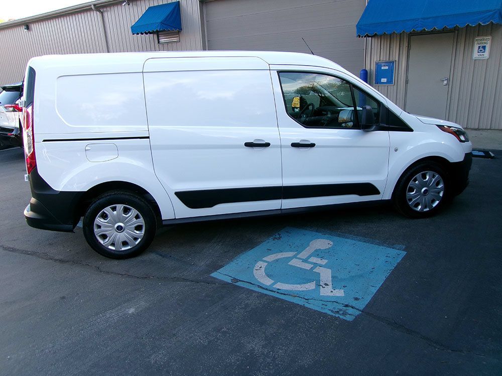 Used 2023 Ford Transit Connect XL FWD image 5