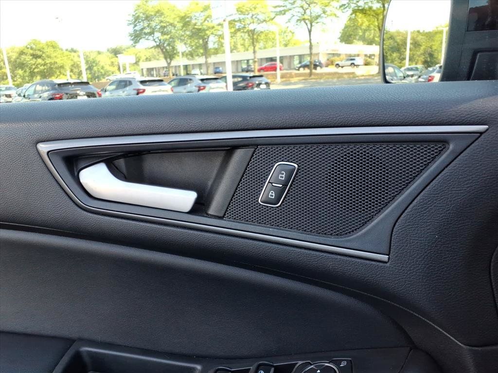Used 2022 Ford Edge SE w/ Black Appearance Package AWD/4WD image 15