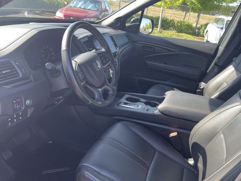 Used 2025 Honda Ridgeline TrailSport image 11