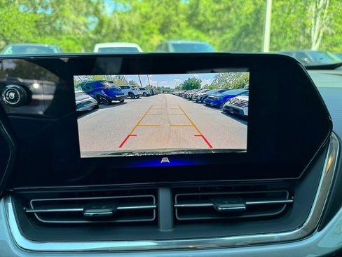 Used 2026 Chevrolet Trax LT FWD image 6