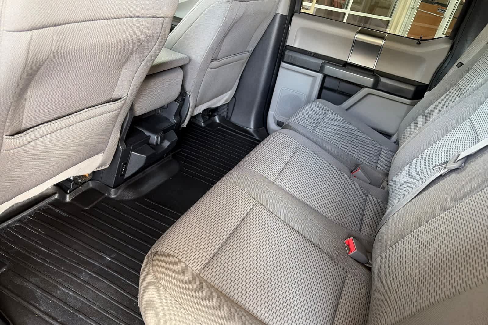 Used 2018 Ford F150 XLT w/ Equipment Group 302A Luxury AWD/4WD image 4