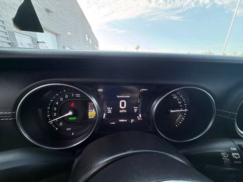 Used 2023 Jeep Wrangler Unlimited Sahara w/ Cold Weather Group AWD/4WD image 24