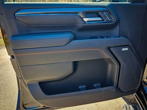 New 2026 GMC Sierra 2500 AT4 w/ AT4 Premium Plus Package AWD/4WD image 12