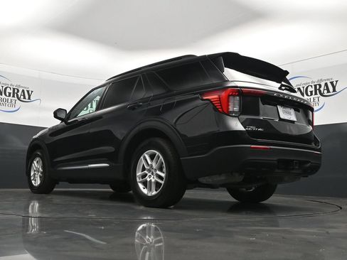 Used 2025 Ford Explorer Active RWD image 39