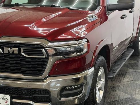 Used 2025 RAM 1500 Big Horn AWD/4WD image 7