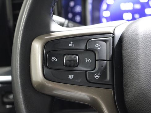 Used 2024 Chevrolet Silverado 2500 High Country w/ Technology Package AWD/4WD image 12