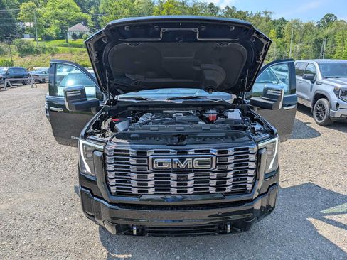 New 2026 GMC Sierra 2500 Denali Ultimate AWD/4WD image 13