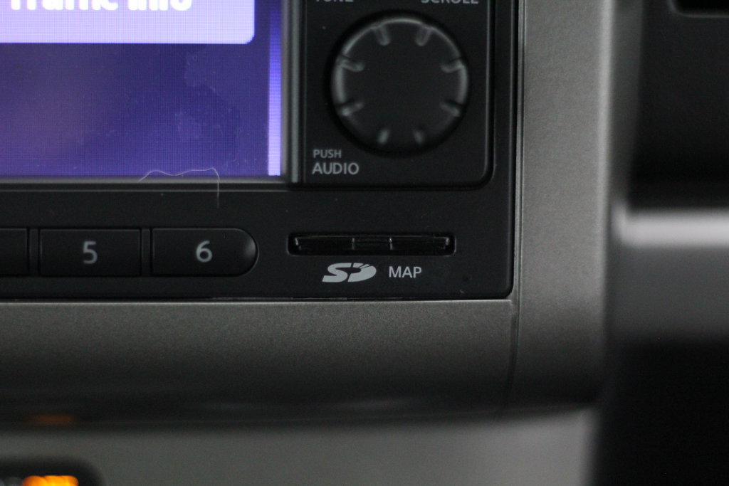 Used 2012 Nissan Sentra 2.0 SR w/ Special Edition Pkg FWD image 23