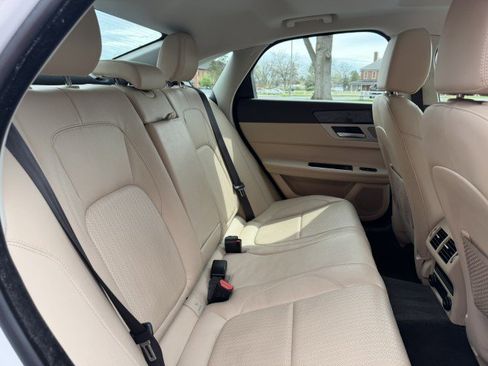 Used 2018 Jaguar XF Prestige image 26