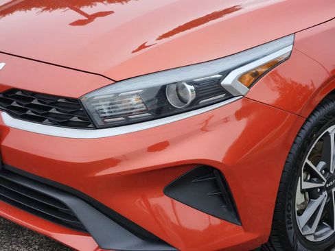 Certified 2022 Kia Forte LXS w/ LXS Technology Package FWD image 7