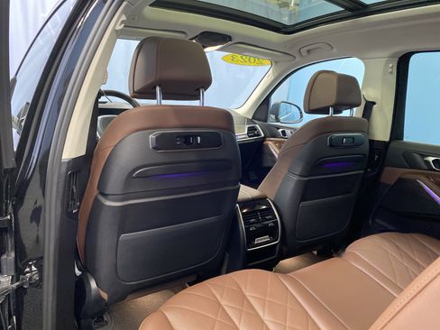 Used 2023 BMW X7 xDrive40i w/ Parking Assistance Package image 31