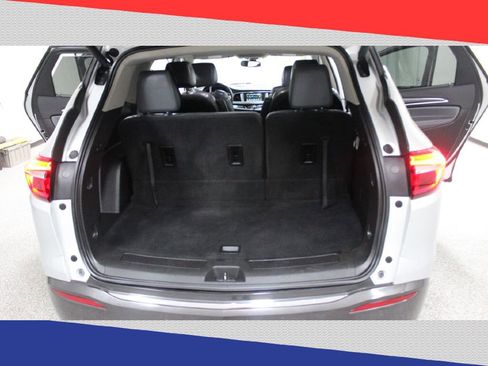Used 2019 Buick Enclave Essence image 24