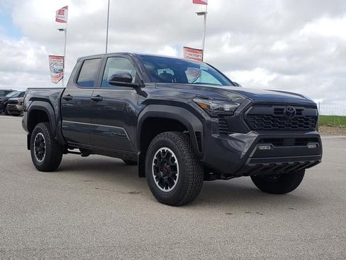 New 2026 Toyota Tacoma TRD Off-Road AWD/4WD image 3