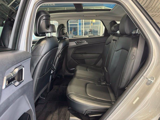 Used 2024 Kia Sportage SX FWD image 10