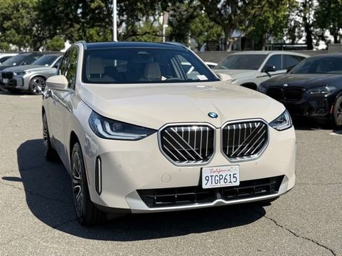 Used 2025 BMW X3 xDrive30i w/ Convenience Package image 5