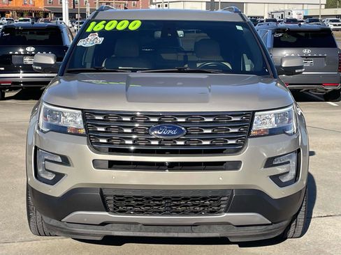 Used 2017 Ford Explorer Limited w/ Equipment Group 301A image 6
