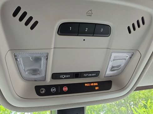 Used 2020 Chevrolet Traverse LT w/ LPO, Floor Liner Package AWD/4WD image 19