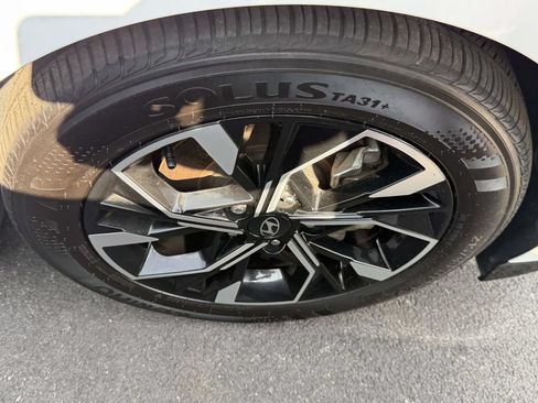 Certified 2025 Hyundai Sonata SEL AWD/4WD image 8