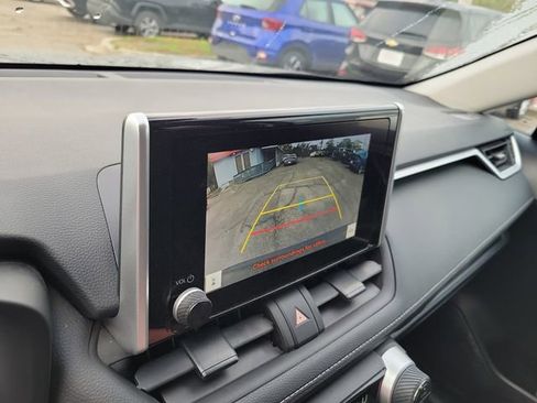 Used 2024 Toyota RAV4 XLE FWD image 22