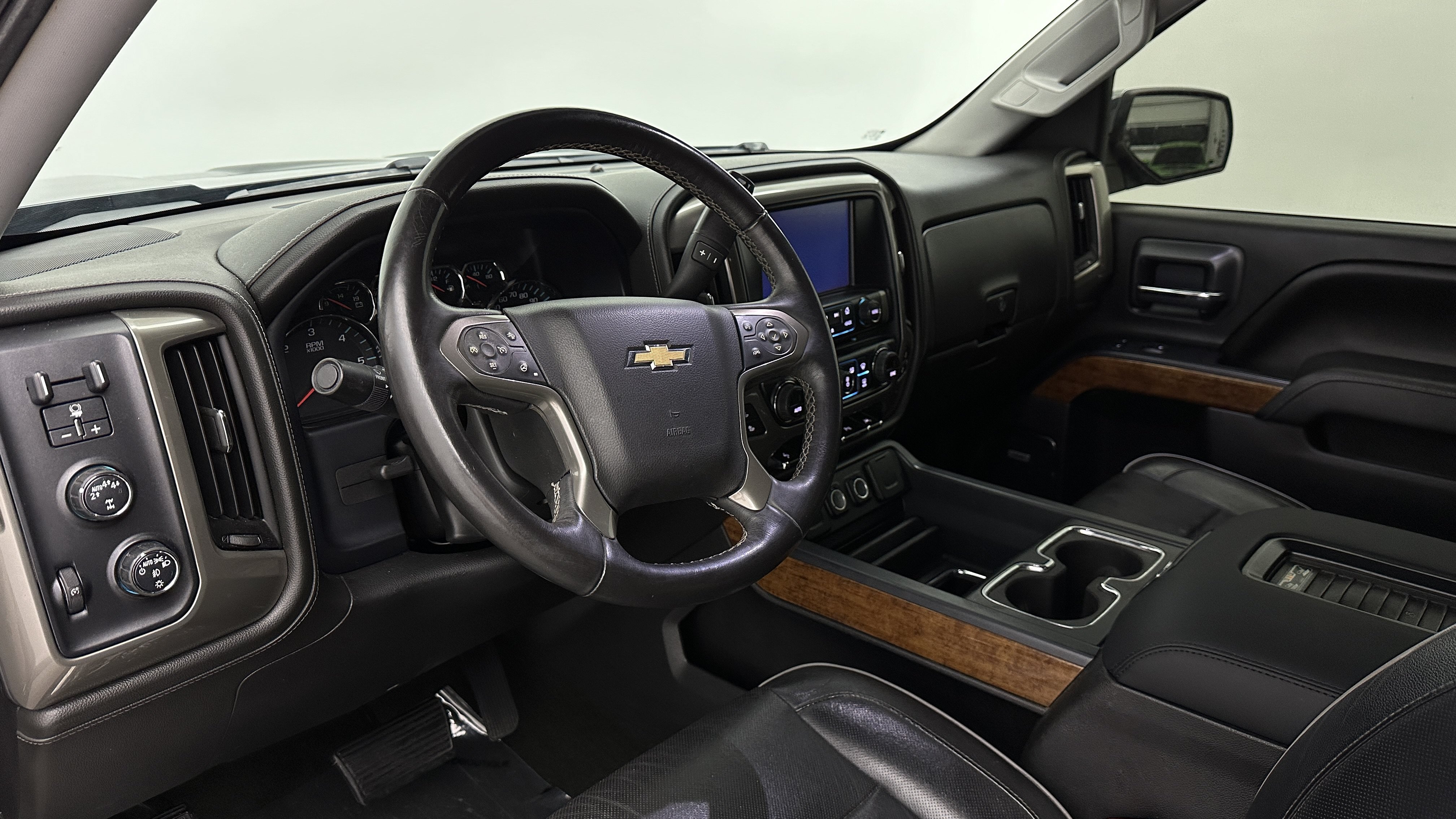 Used 2017 Chevrolet Silverado 1500 High Country AWD/4WD image 11
