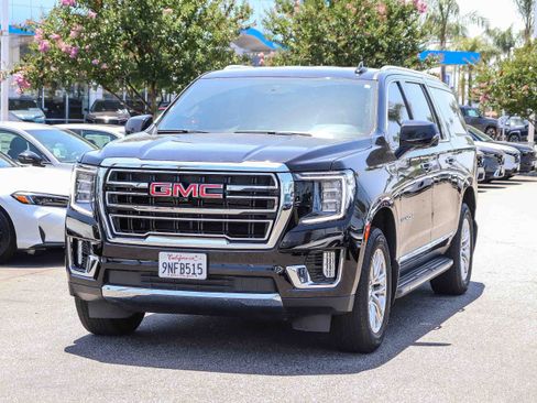 Used 2024 GMC Yukon XL SLT w/ SLT Luxury Package RWD image 3