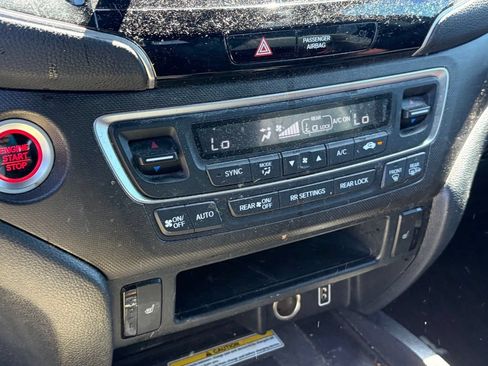 Used 2022 Honda Pilot TrailSport image 11