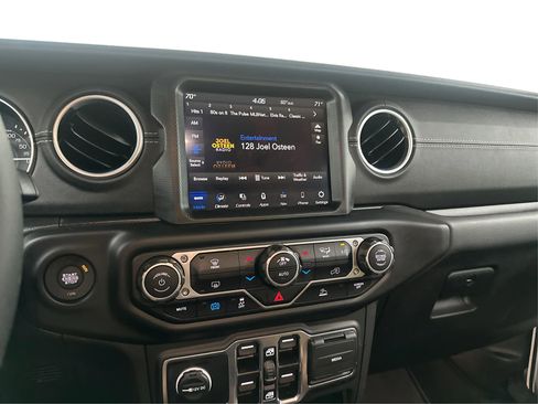 Used 2023 Jeep Wrangler Unlimited Sahara image 14