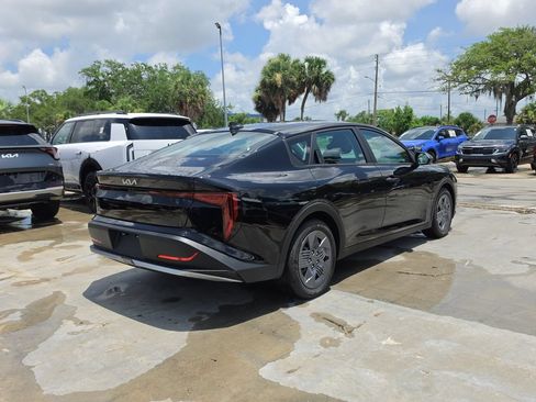 New 2026 Kia K4 FWD image 7