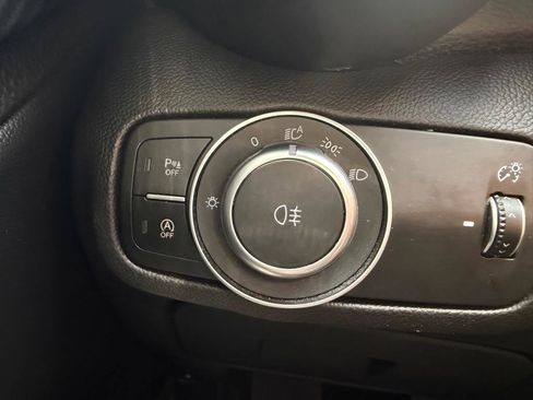 Used 2018 Alfa Romeo Giulia RWD image 19