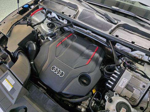 Used 2024 Audi SQ5 Prestige AWD/4WD image 57