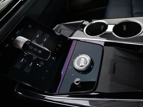 New 2025 Cadillac Escalade IQ Luxury 2 image 33