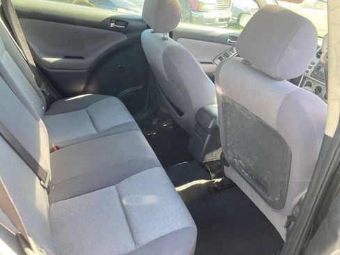 Used 2005 Toyota Matrix XR AWD/4WD image 12