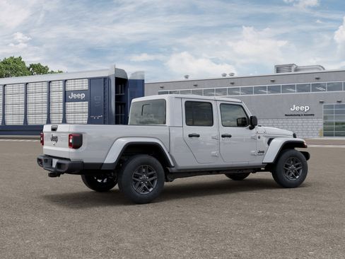 New 2026 Jeep Gladiator Sport AWD/4WD image 2