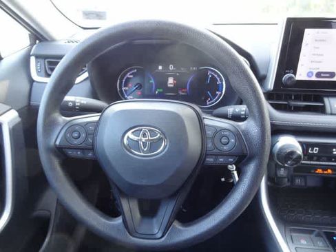 Certified 2025 Toyota RAV4 LE AWD/4WD image 11