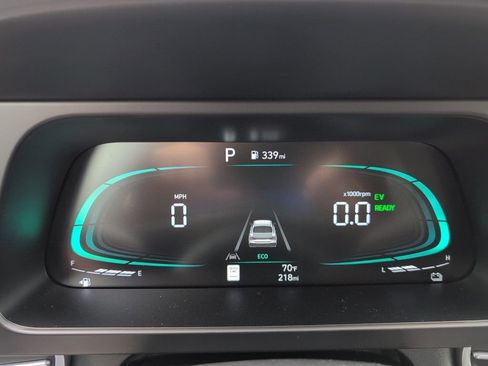 Used 2025 Hyundai Elantra Hybrid FWD image 13