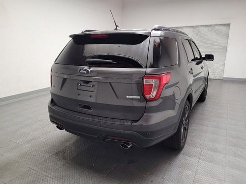 Used 2018 Ford Explorer XLT w/ Equipment Group 202A FWD image 7