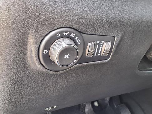 New 2026 Jeep Compass Altitude image 11