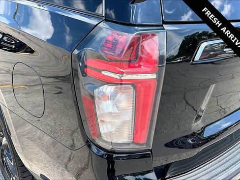 Used 2021 Chevrolet Suburban RST AWD/4WD image 22