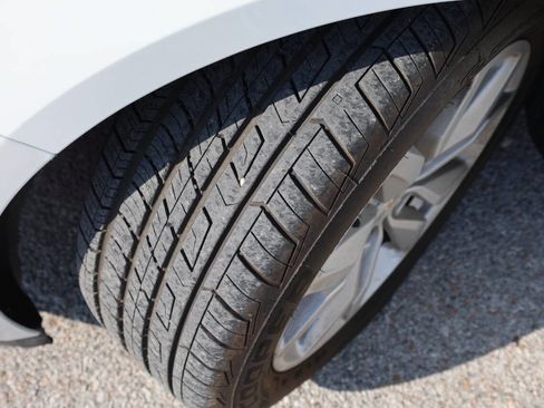 Used 2018 Chevrolet Impala LT FWD image 25