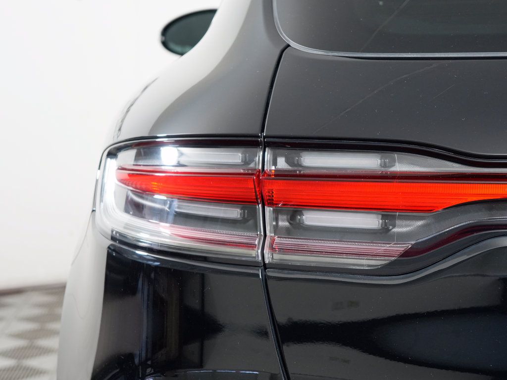 Used 2024 Porsche Macan w/ Premium Plus Package AWD/4WD image 12
