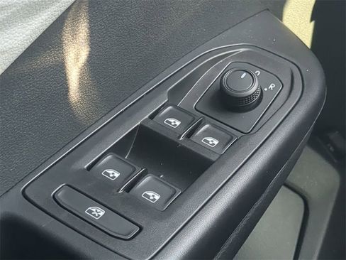 Used 2023 Volkswagen Taos S image 21