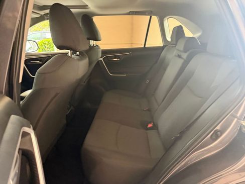 Used 2025 Toyota RAV4 XLE image 20