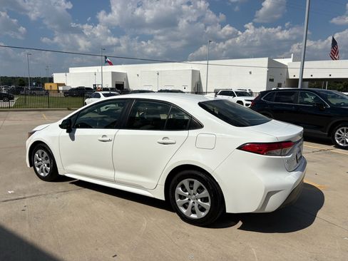 Used 2023 Toyota Corolla LE w/ Carpet Mat Package (TMS) FWD image 6