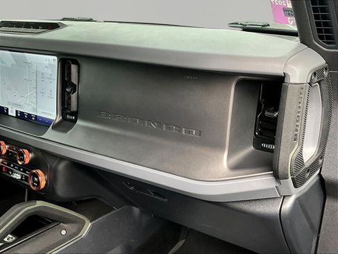 Used 2024 Ford Bronco Everglades AWD/4WD image 26