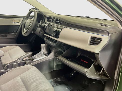 Used 2016 Toyota Corolla LE FWD image 35