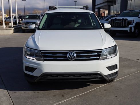 Used 2020 Volkswagen Tiguan S image 9